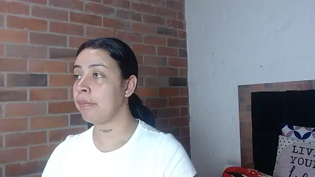 Snapshot of salome__hills1 chatting on April 19, 2026, 7:27 pm salome hills1 online show from April 19, 2026, 7:27 pm