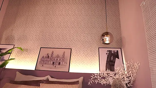 IzzyWild online show from February 8, 2026, 11:35 am