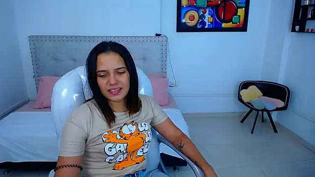 Snapshot of Chiqui_milk_ chatting on December 30, 2024, 7:11 pm Chiqui milk online show from December 30, 2024, 7:11 pm