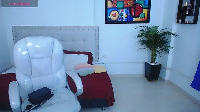 Snapshot of Chiqui_milk_ chatting on January 11, 2025, 7:27 pm Chiqui milk online show from January 11, 2025, 7:27 pm
