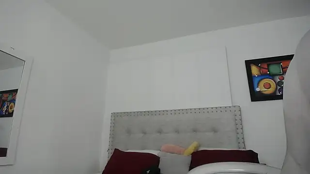 Snapshot of Chiqui_milk_ chatting on January 17, 2025, 6:54 pm Chiqui milk online show from January 17, 2025, 6:54 pm
