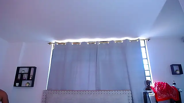 Snapshot of Chiqui_milk_ chatting on March 10, 2025, 7:07 pm Chiqui milk online show from March 10, 2025, 7:07 pm