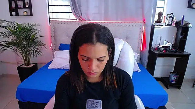 Snapshot of Chiqui_milk_ chatting on March 12, 2025, 7:49 pm Chiqui milk online show from March 12, 2025, 7:49 pm