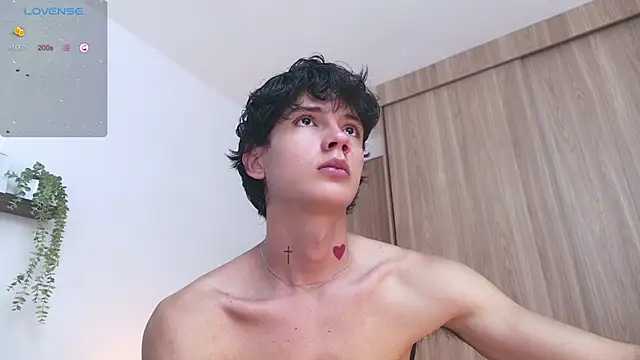 Snapshot of badboy_one_ chatting on September 19, 2025, 9:15 pm badboy one online show from September 19, 2025, 9:15 pm