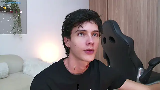 Snapshot of badboy_one_ chatting on September 28, 2025, 11:21 pm badboy one online show from September 28, 2025, 11:21 pm