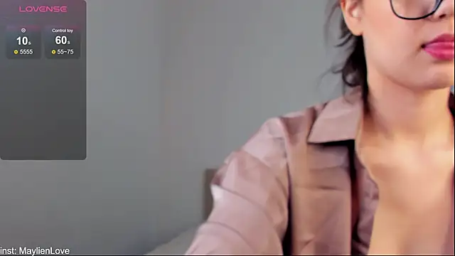 MaylienLove online show from December 26, 2024, 7:35 am