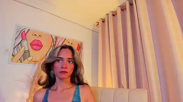 Snapshot of SkiinnyAna chatting on October 25, 2025, 7:41 pm SkiinnyAna online show from October 25, 2025, 7:41 pm