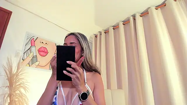 Snapshot of SkiinnyAna chatting on February 25, 2026, 7:34 pm SkiinnyAna online show from February 25, 2026, 7:34 pm