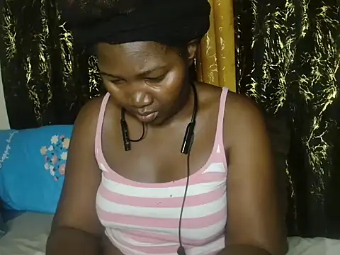 Sexxy pretty24 online show from July 28, 2026, 4:39 pm