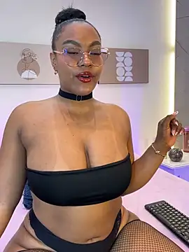 Esmeralda Duarte online show from March 5, 2026, 4:08 am