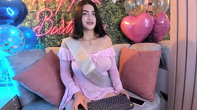 miel gomez online show from September 8, 2025, 10:20 pm