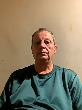 chubbybear2cum online show from September 29, 2025, 5:07 pm