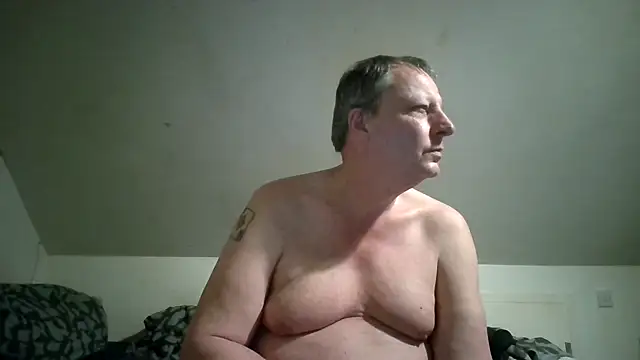 chubbybear2cum online show from May 15, 2026, 11:23 pm