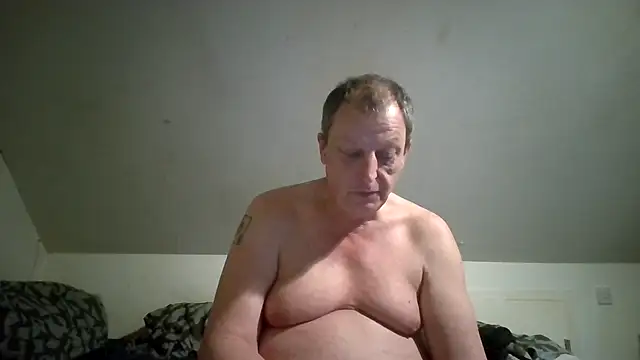 chubbybear2cum online show from May 15, 2026, 11:56 pm