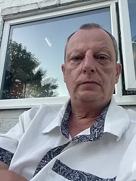 chubbybear2cum online show from May 24, 2026, 7:19 pm