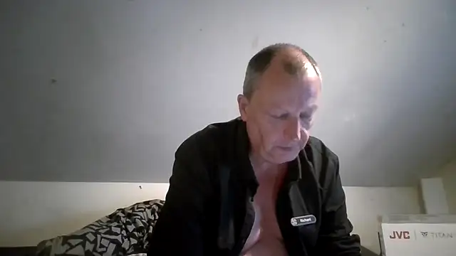 chubbybear2cum online show from May 28, 2026, 1:58 am