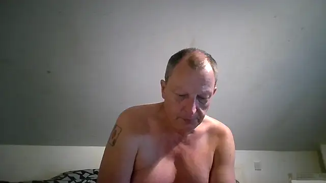 chubbybear2cum online show from June 6, 2026, 4:39 am