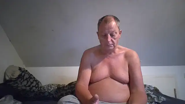 chubbybear2cum online show from August 2, 2026, 7:23 pm