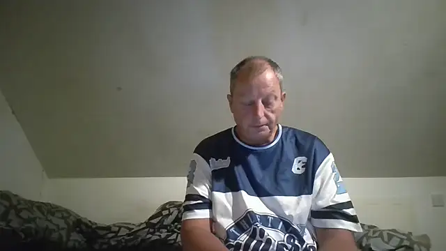 chubbybear2cum online show from August 6, 2026, 11:06 pm