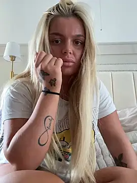 IrishTeenBarbie69 online show from March 14, 2026, 12:32 pm