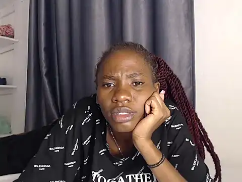 Sexyprecious01 online show from September 19, 2025, 3:13 pm