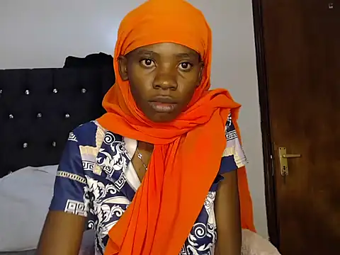 Sexyprecious01 online show from October 23, 2025, 7:40 am