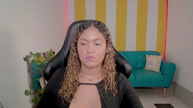 Cristal War online show from September 29, 2025, 11:31 pm