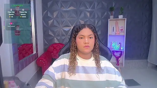 Cristal War online show from December 18, 2025, 10:49 pm