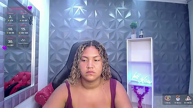 Cristal War online show from May 3, 2026, 11:44 pm