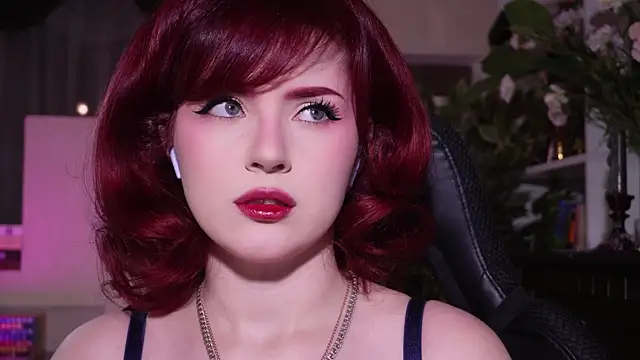 Chriss Fox online show from November 26, 2025, 3:24 pm