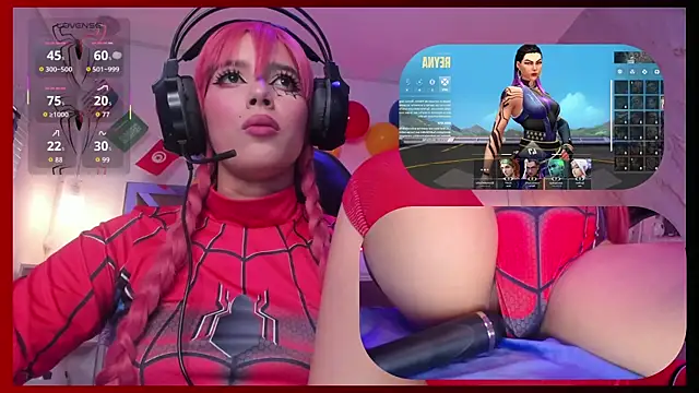 SweetieCloe  online show from June 13, 2026, 9:13 pm