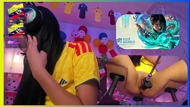 SweetieCloe  online show from June 23, 2026, 1:53 pm