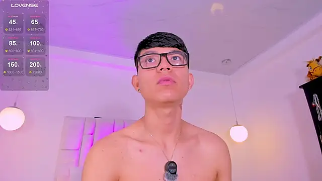 CodyTwink online show from April 23, 2026, 1:35 pm
