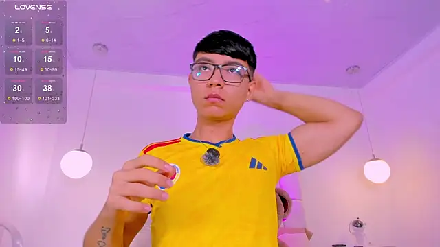 CodyTwink online show from July 3, 2026, 1:28 pm