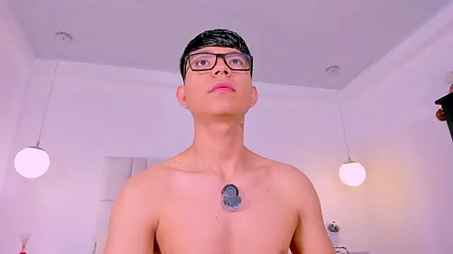 CodyTwink online show from July 28, 2026, 1:43 pm