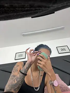 DeuxGold online show from March 19, 2026, 3:43 am