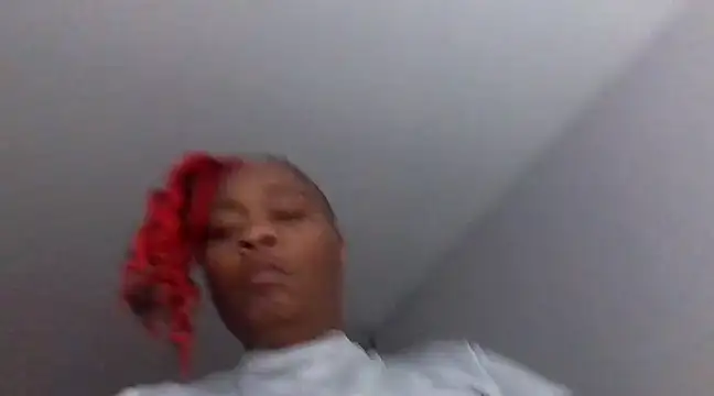 AllLeggs online show from March 18, 2025, 2:37 pm