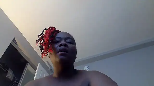 AllLeggs online show from March 18, 2025, 5:42 pm