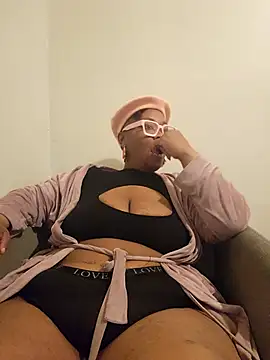 AllLeggs online show from May 6, 2026, 12:19 am