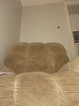 AllLeggs online show from August 7, 2026, 6:48 am