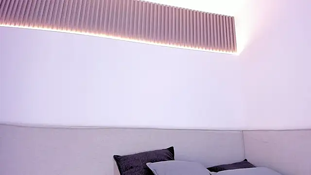 jasminehill  online show from November 22, 2025, 1:10 pm