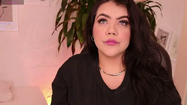 Snapshot of Harmonybabe_ chatting on October 2, 2025, 1:29 pm Harmonybabe online show from October 2, 2025, 1:29 pm