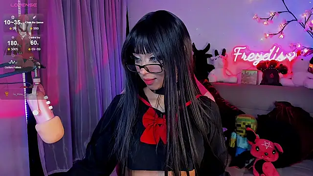 Snapshot of Miss_freydis chatting on April 15, 2026, 6:31 am Miss freydis online show from April 15, 2026, 6:31 am