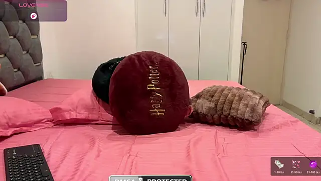 Unique-Beauty online show from May 4, 2026, 5:31 pm
