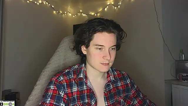 Snapshot of MoreRealAlex chatting on October 22, 2025, 6:02 am MoreRealAlex online show from October 22, 2025, 6:02 am