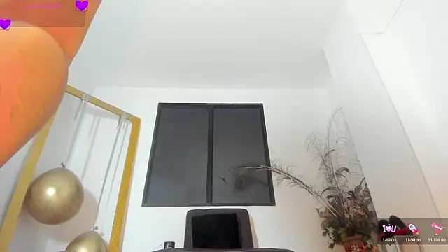 violetmontan online show from December 20, 2025, 9:49 am