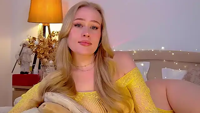 JuliaJaee online show from January 13, 2025, 1:23 am