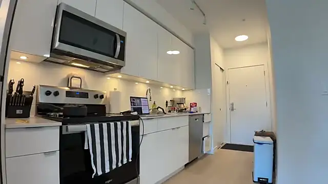 Snapshot of NattyFierros chatting on September 22, 2025, 9:39 pm NattyFierros online show from September 22, 2025, 9:39 pm