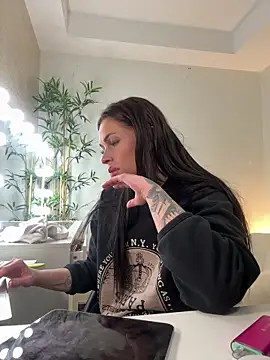 NattyFierros online show from March 21, 2026, 4:17 am