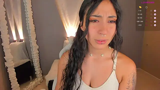 amber curly online show from December 6, 2024, 9:13 pm